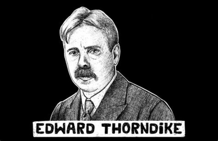 Edward Thorndike (心理学家) - 年齢、誕生日、経歴、事実、家族、純資産、身長など