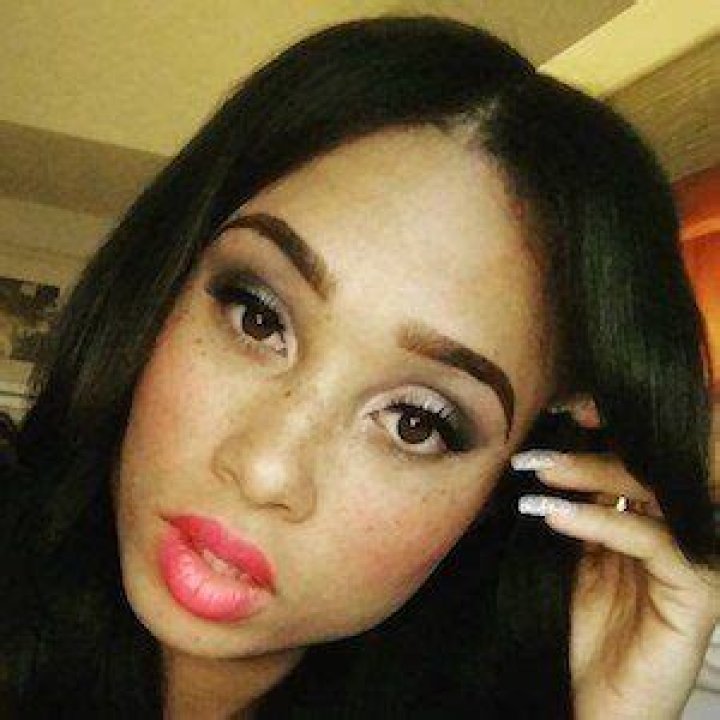 Elise Wims (Chef) - Age, Birthday, Bio, Facts, Family, Net Worth, Height & More