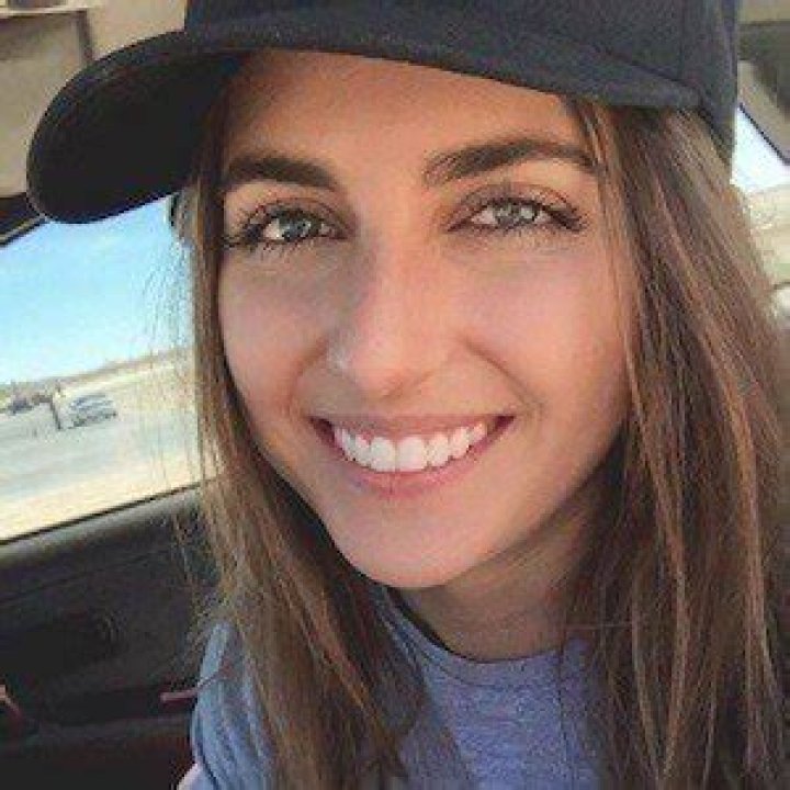Emelia Hartford (YouTube Star) - Age, Birthday, Bio, Facts, Family, Net Worth, Height & More