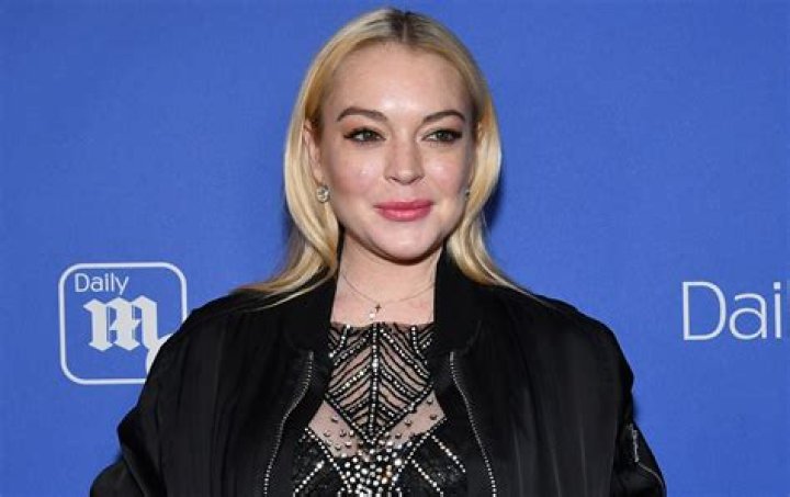 Even a Snake Bite on a Trip to Thailand Can’t Cure Lindsay Lohan’s Weird Accent