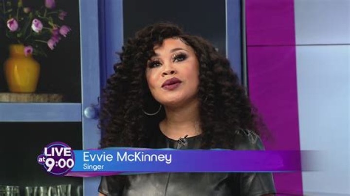 Evvie McKinney (Pop Singer) - Age, Birthday, Bio, Facts, Family, Net Worth, Height & More