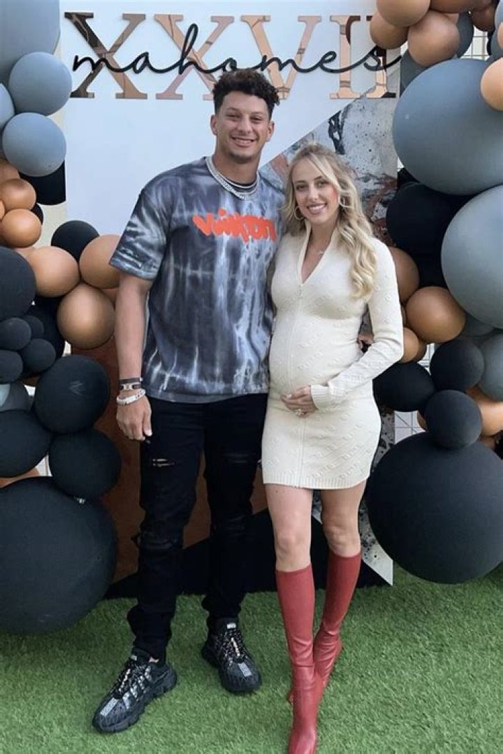 Football Wife-to-Be! Pregnant Brittany Matthews Supports Fiance Patrick Mahomes by Rocking His Merch