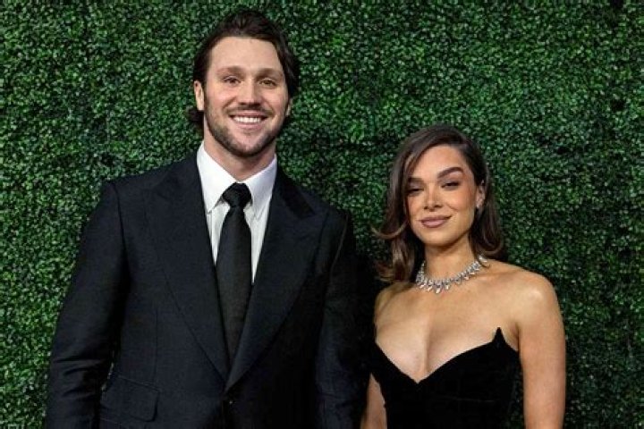 Former ‘Bachelorette’ Star Michael Stagliano and Wife Emily Are Expecting Their First Child!