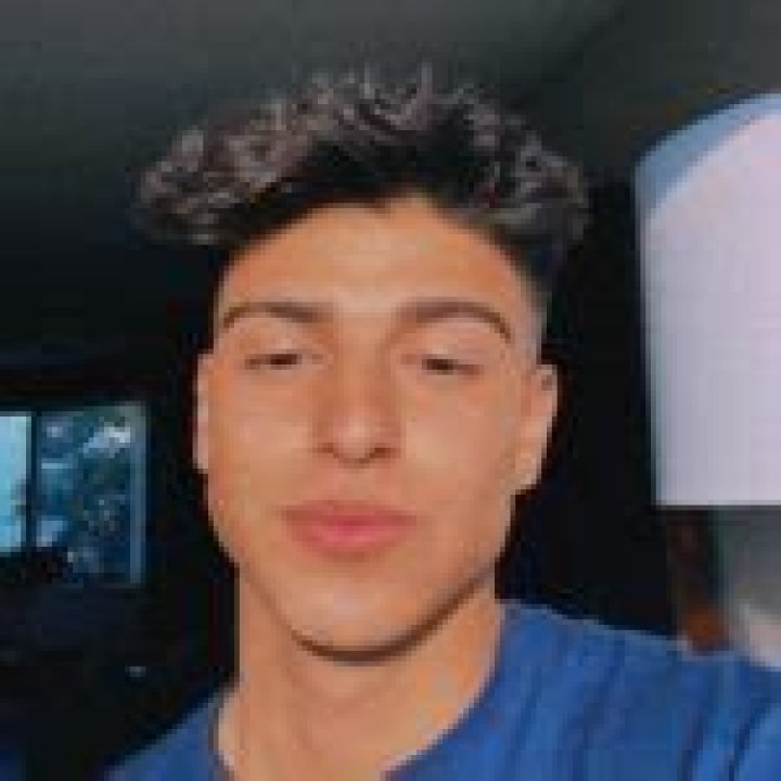 frenchrxses Age | Wiki, Net worth, Bio, Height, Boyfriend ?