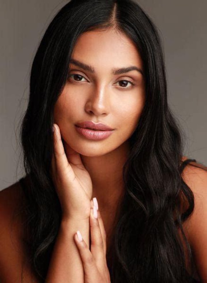 Gallienne Nabila (Estrella de Instagram) - Edad, cumpleaños, biografía, hechos, familia, patrimonio neto, altura y más