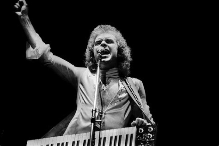 Gary Wright (Rock Singer) - Age, Birthday, Bio, Facts, Family, Net Worth, Height & More