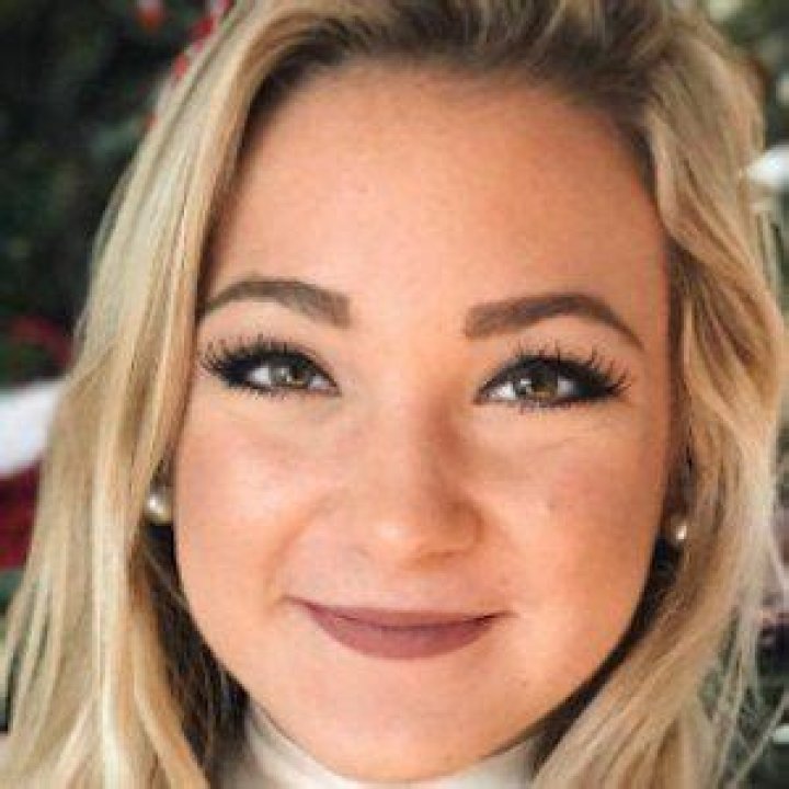 Gretchen Geraghty (YouTube Star) - Age, Birthday, Bio, Facts, Family, Net Worth, Height & More