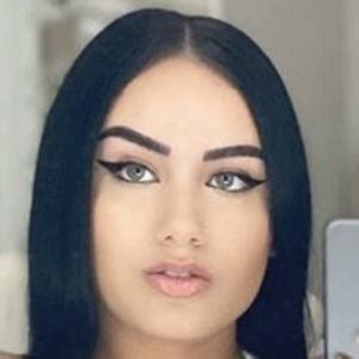 HazelZquad (YouTube Star) - Age, Birthday, Bio, Facts, Family, Net Worth, Height & More