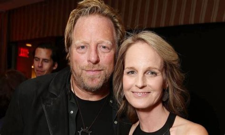 Understanding Helen Hunt's Sexual Orientation: The Truth Behind the Rumors