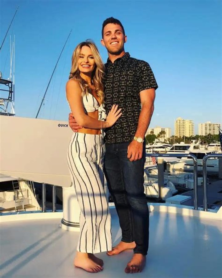 Here’s Why ‘Siesta Key’ Star Juliette Porter’s New Boyfriend Sam Logan May Look Familiar