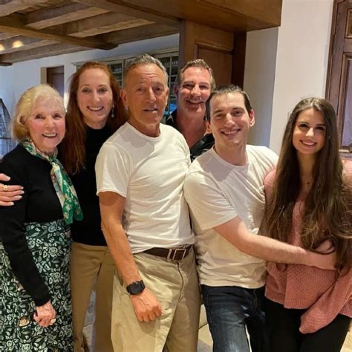 How Many Kids Does Bruce Springsteen Have? – Celebsgraphy