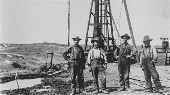 How much do oilfield workers make in North Dakota?