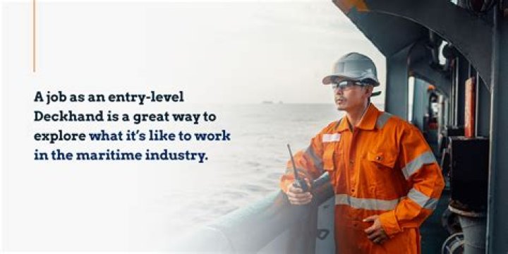 How much does a deckhand on a crab boat make?