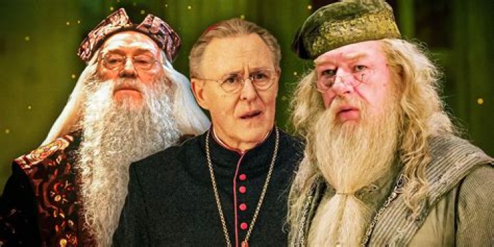 How old is Albus Dumbledore in Fantastic Beasts?