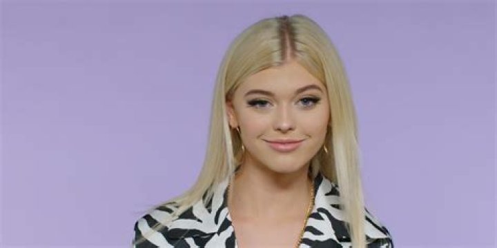 How old is Loren Gray? Know her age, Height, Boyfriend, Net Worth in wiki type biography. 2022