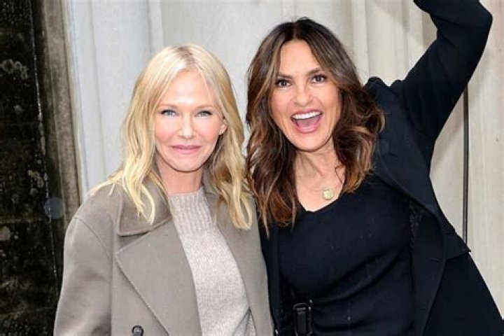 How rich is Kelli Giddish? – Celebrity.fm – #1 Official Stars, Business & People Network, Wiki, Success story, Biography & Quotes
