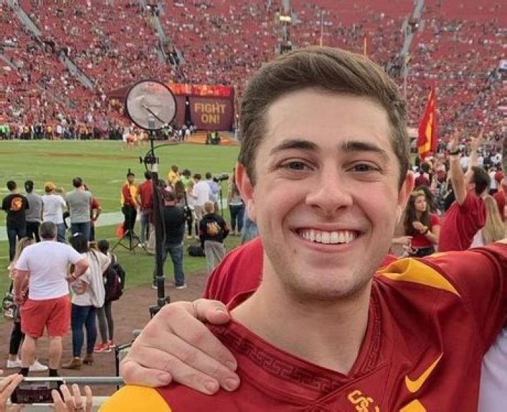 How tall is Jaren Lewison