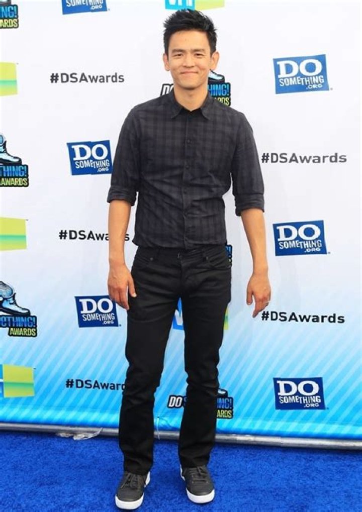 How tall is John Cho