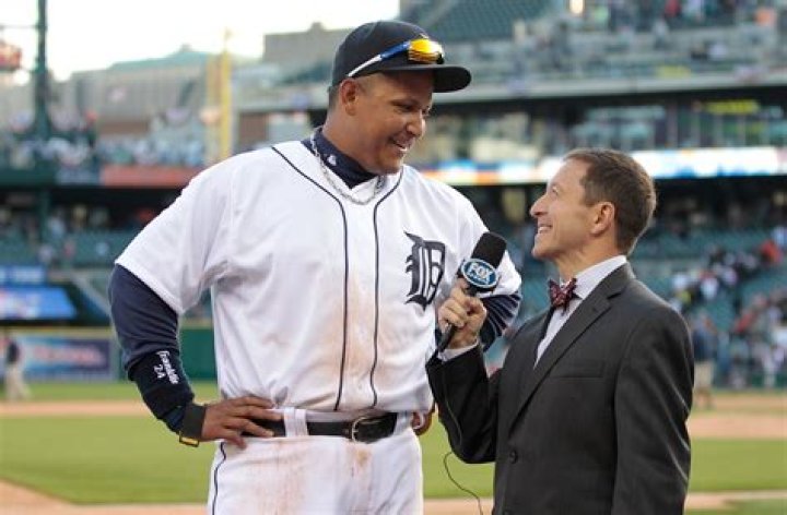 How tall is Ken Rosenthal