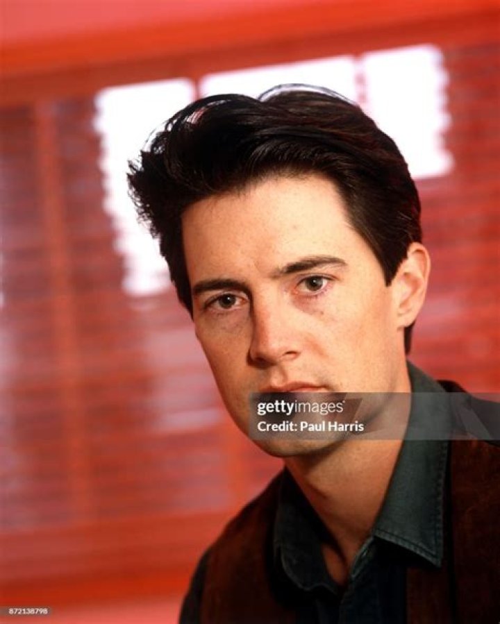 How tall is Kyle MacLachlan