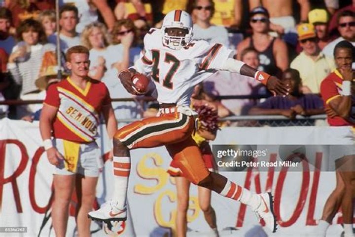 How tall is Michael Irvin