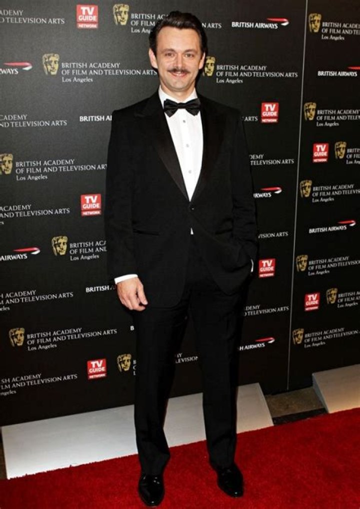 How tall is Michael Sheen