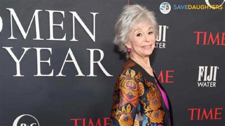 How tall is Rita Moreno