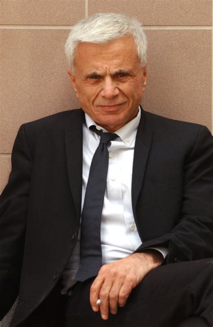 How tall is Robert Blake