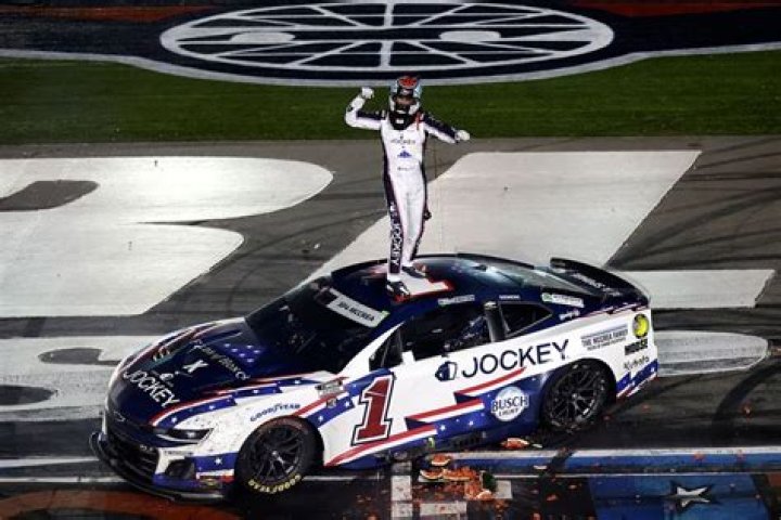 How tall is Ross Geller?