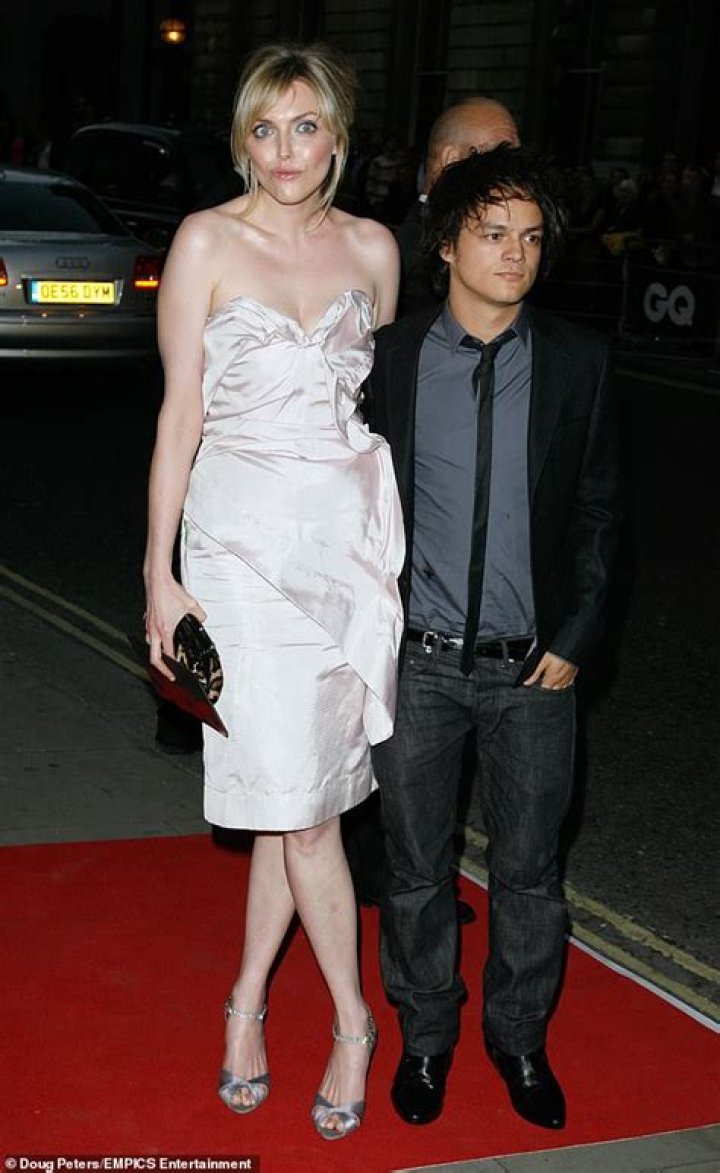 How tall is Sophie Dahl
