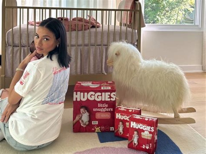 Huggies® Partners With Kristen Noel Crawley to Raise Awareness and Funds for Parents Struggling to Afford Diapers