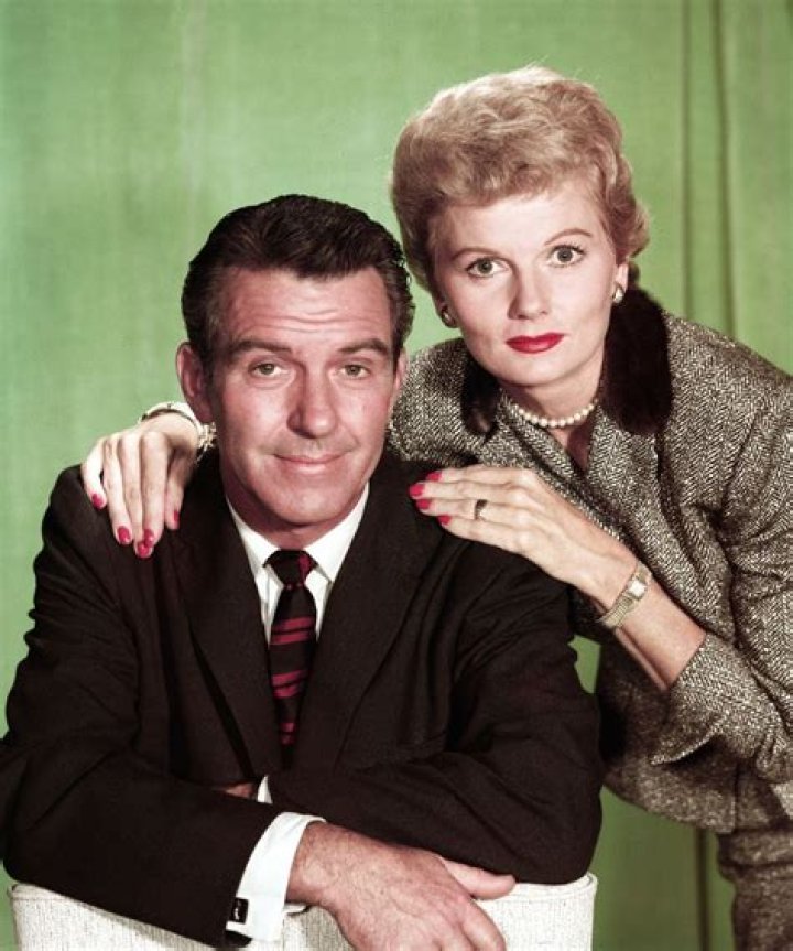 Hugh Beaumont (TV Actor) - Age, Birthday, Bio, Facts, Family, Net Worth, Height & More