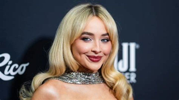 HVEM adopterte eliten Noel? – Celebrity.fm