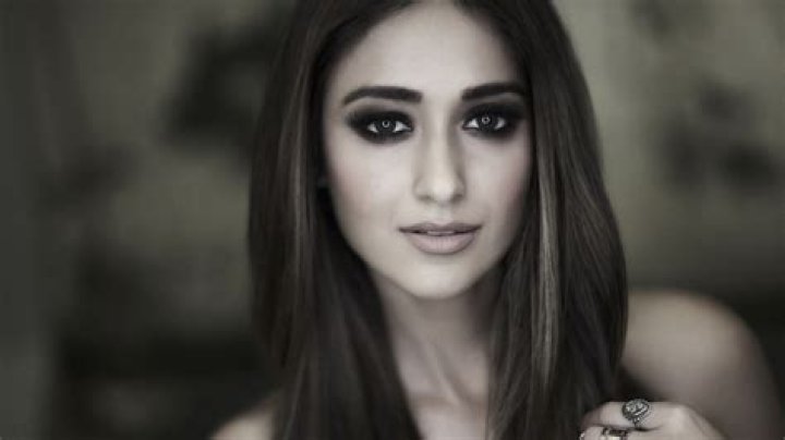 Ileana D'Cruz (Movie Actress) - Age, Birthday, Bio, Facts, Family, Net Worth, Height & More