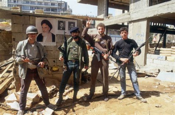 Inside The Lebanese Civil War In 33 Tragic Photos