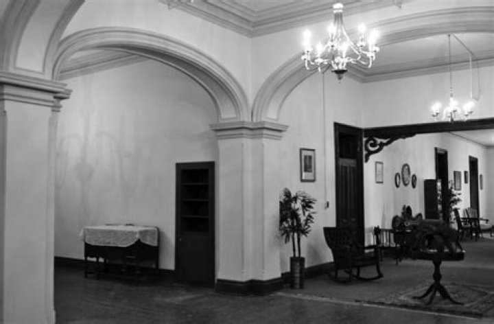 Inside The Trans-Allegheny Lunatic Asylum And Its Haunting History