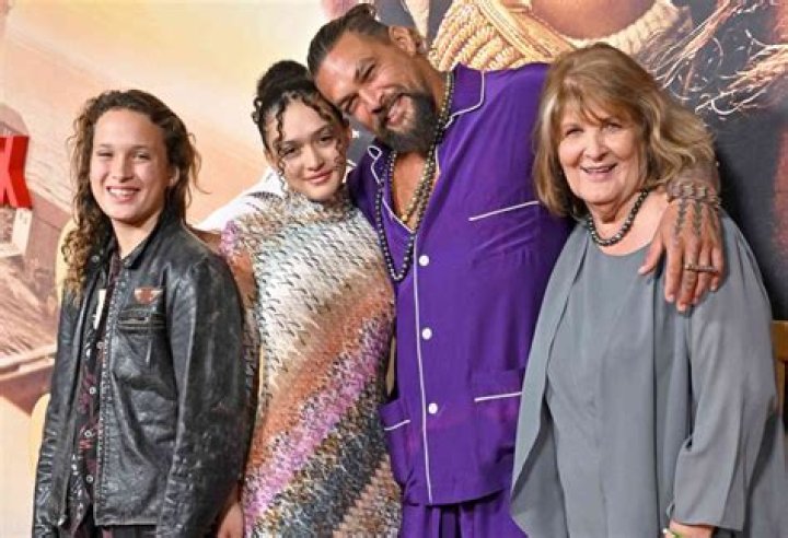 Iolani Luahine Biography, Age, Height, Husband, Net Worth, Family