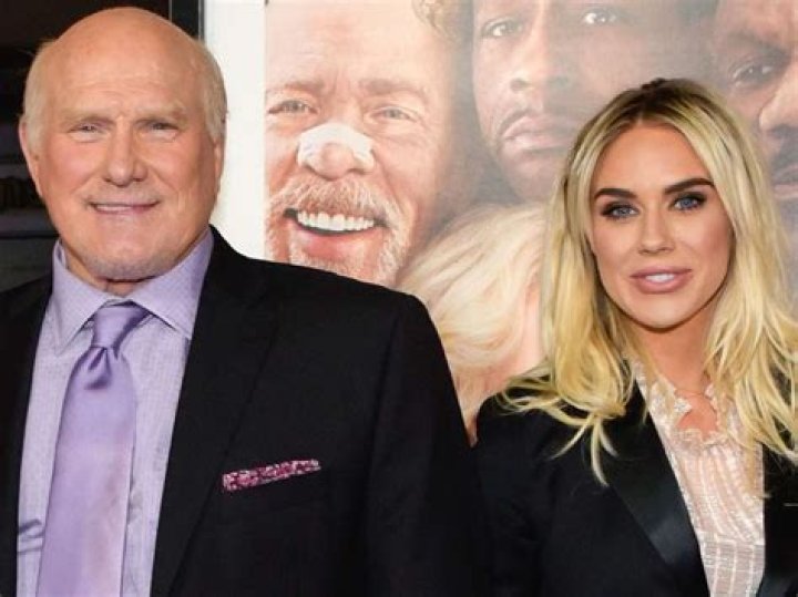 Is Chelsea Bain related to Clint Black? (Celebrity Interview)