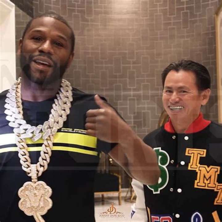 Is it really a million dollar chain on Wild N Out?