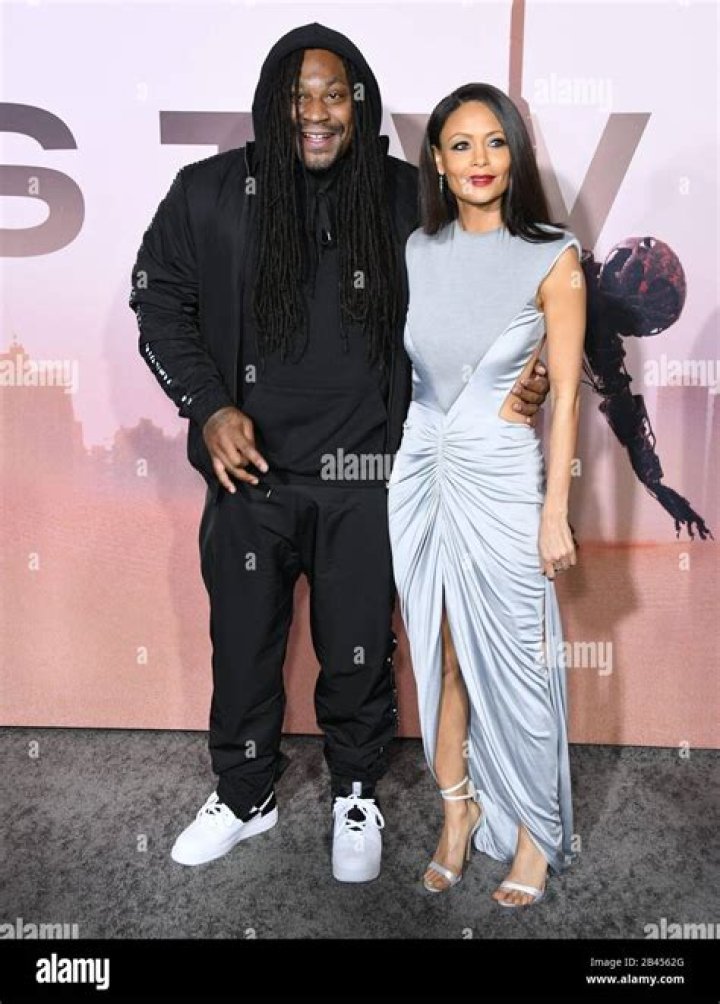Is Marshawn Lynch Married to a Wife?