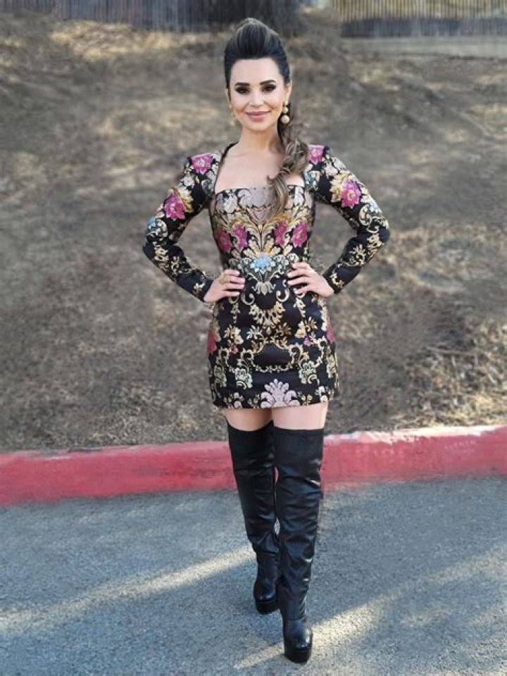 Is Rosanna Pansino rich?