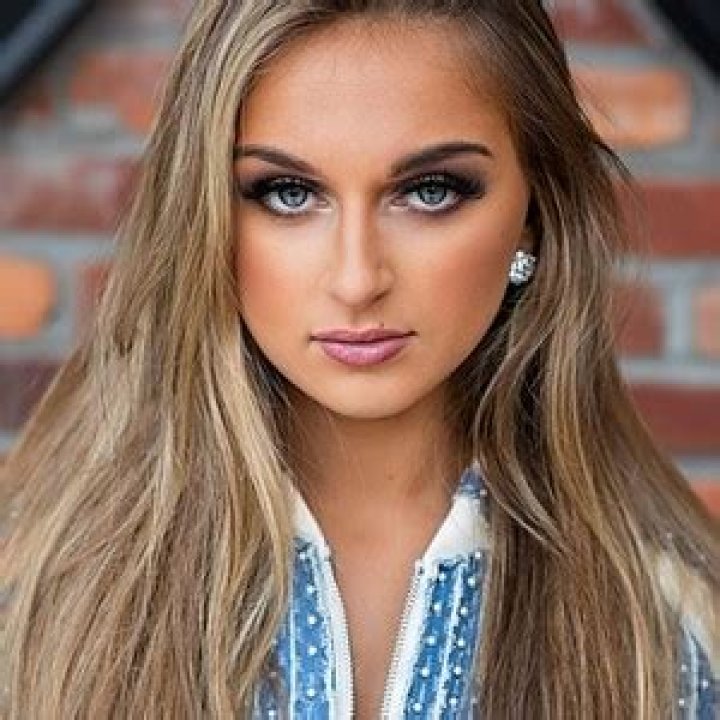 Isabella Barrett Age | Wiki, Net worth, Bio, Height, Boyfriend?