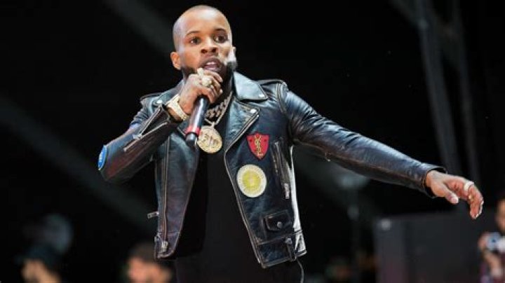 J.I.D Brushes Off Tory Lanez's Criticism About Music Being "Mid" In 2022