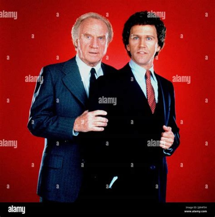 Jack Warden (TV Actor) - Age, Birthday, Bio, Facts, Family, Net Worth, Height & More