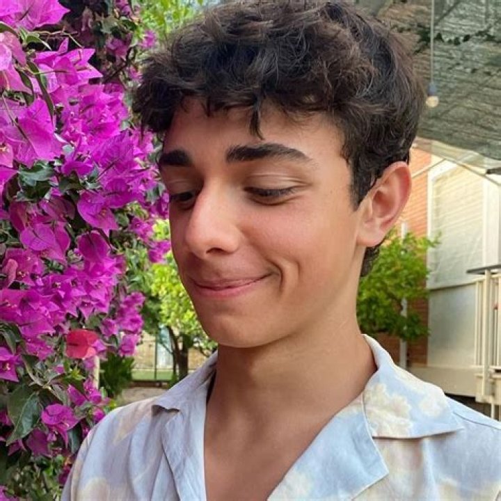 Jai Brooks (YouTube Star) - Age, Birthday, Bio, Facts, Family, Net Worth, Height & More