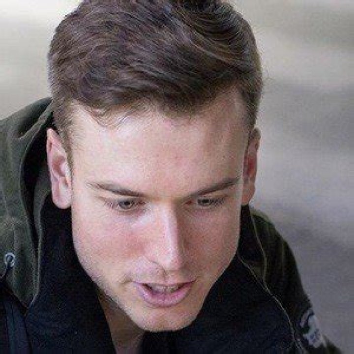 JakenBakeLIVE (Twitch Star) - Age, Birthday, Bio, Facts, Family, Net Worth, Height & More