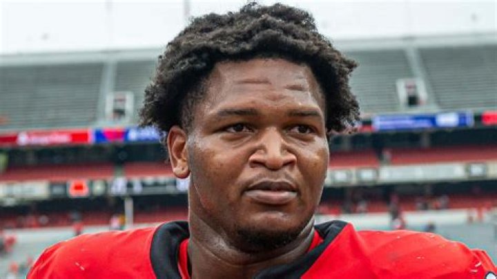 Jalen Carter (Football Player) - Age, Birthday, Bio, Facts, Family, Net Worth, Height & More