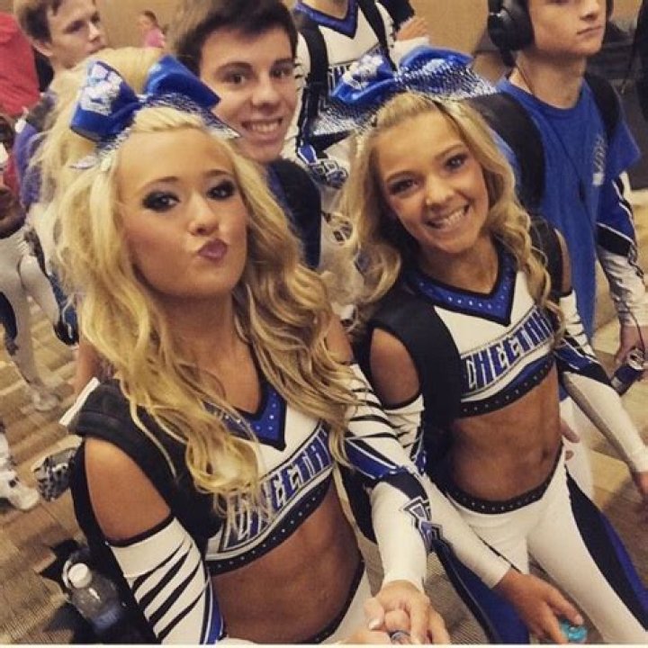 Jamie Andries (Cheerleader) - Age, Birthday, Bio, Facts, Family, Net Worth, Height & More