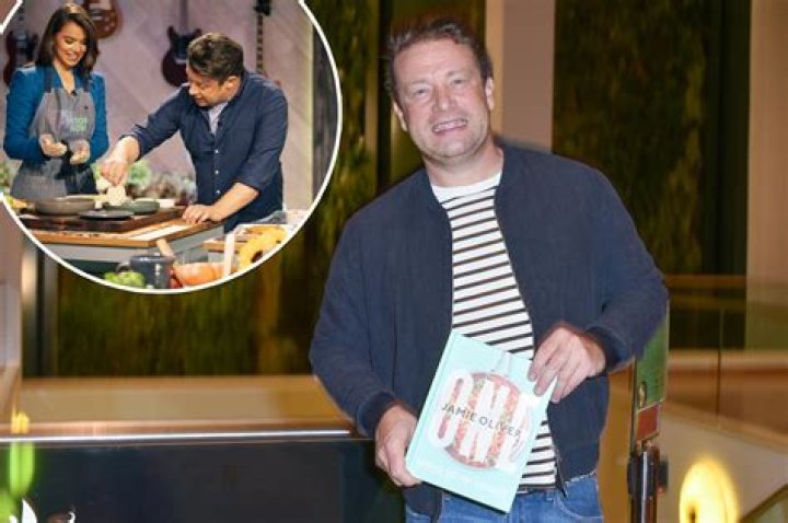 Jamie Oliver (Chef) - Age, Birthday, Bio, Facts, Family, Net Worth, Height & More