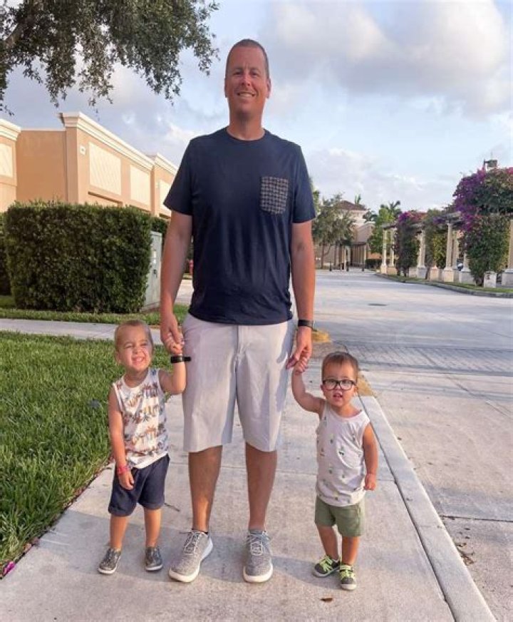 Jason Eadie (TikTok Star) - Age, Birthday, Bio, Facts, Family, Net Worth, Height & More